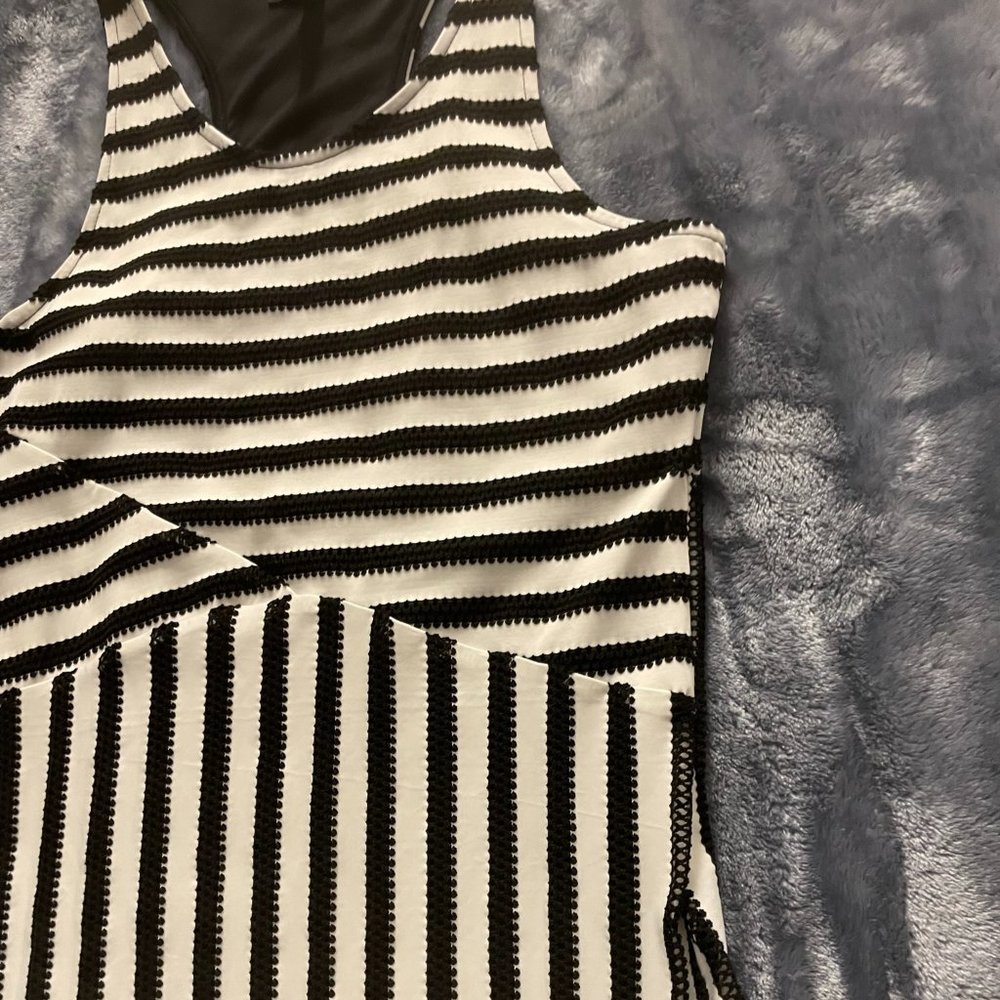 Black and White Mid Length Form Fitting Dress